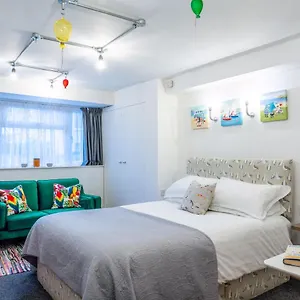  Appartement The @ 93 Bernard Rd
